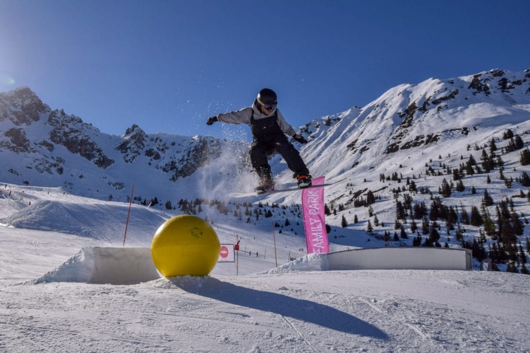 Ski season jobs Three Valleys