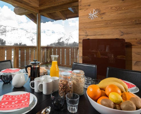 Chalet Pure Courchevel breakfast table